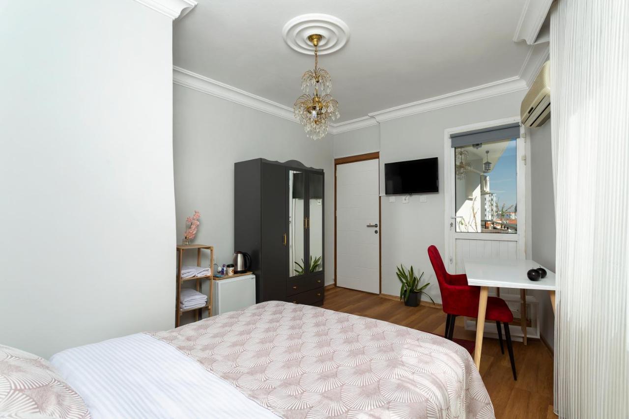 8 Rooms House Balçova Eksteriør bilde