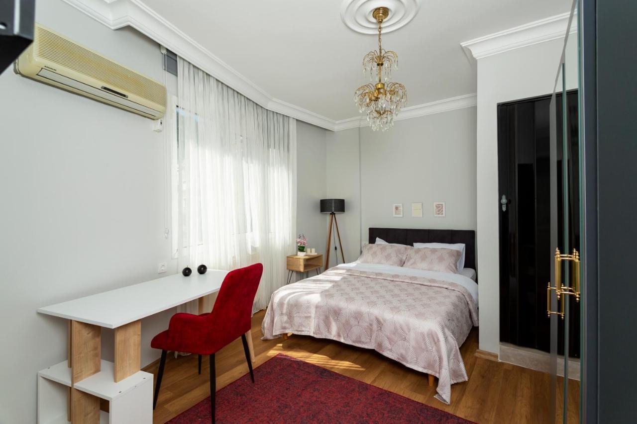 8 Rooms House Balçova Eksteriør bilde